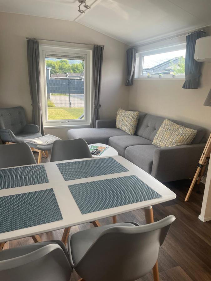 Ferienhaus Auszeit Am Guelser Moselbogen 20 In Koblenz コブレンツ エクステリア 写真