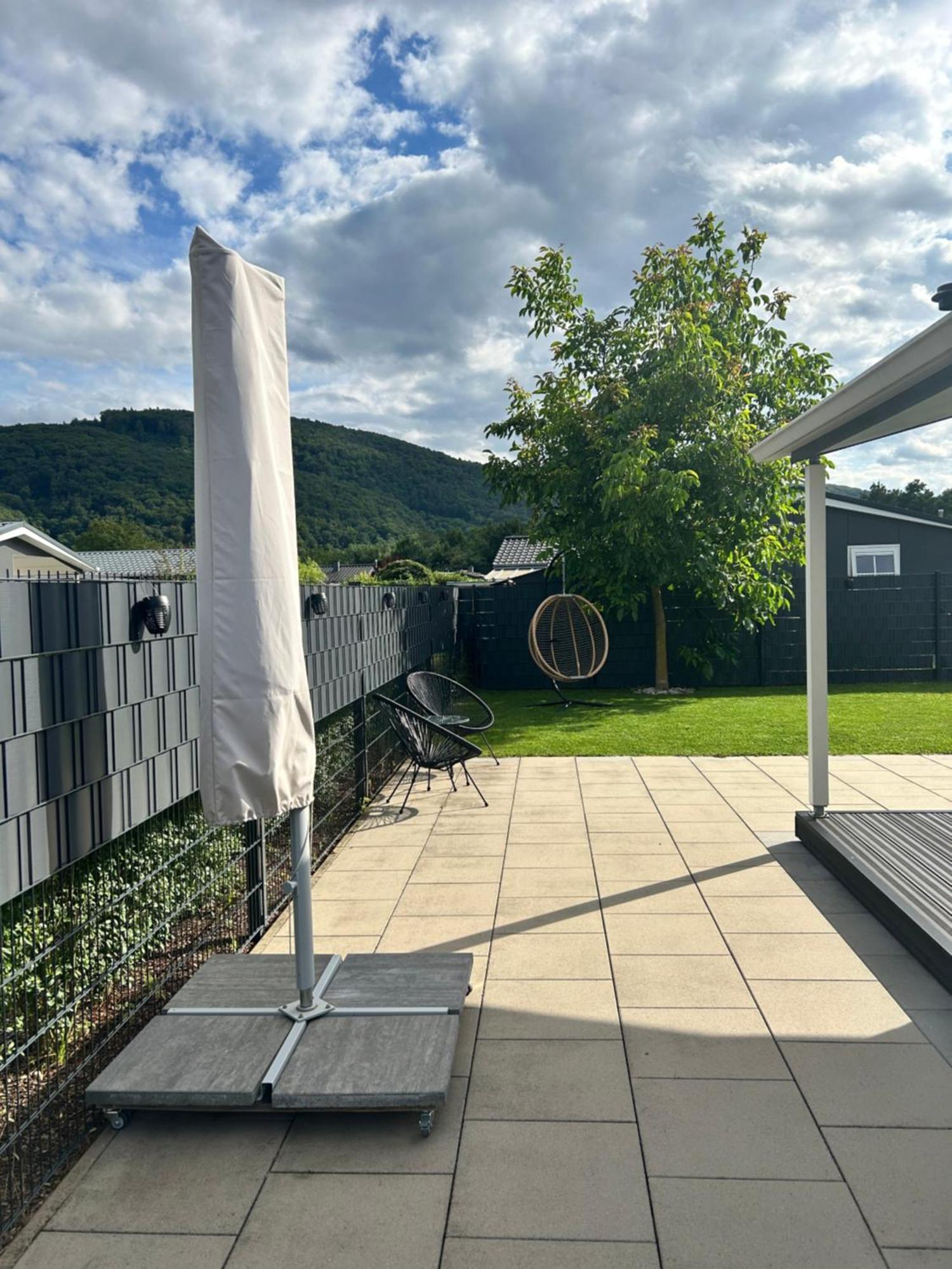 Ferienhaus Auszeit Am Guelser Moselbogen 20 In Koblenz コブレンツ エクステリア 写真
